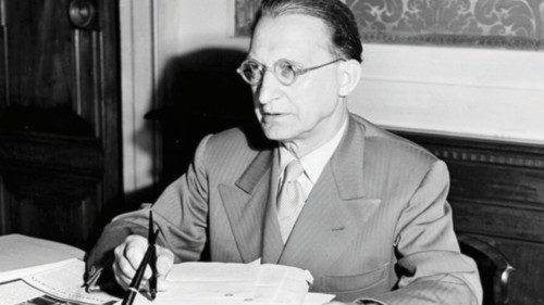Da De Gasperi «uno straordinario contributo alla causa della libertà e alla costruzione della ... Da De Gasperi «uno straordinario contributo alla causa della libertà e alla costruzione della ...