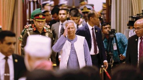 In Bangladesh il premier Yunus QUO-185 In Bangladesh il premier Yunus QUO-185
