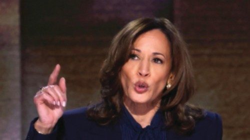 epaselect epa11560860 Democratic presidential candidate Kamala Harris gives her keynote address on ... epaselect epa11560860 Democratic presidential candidate Kamala Harris gives her keynote address on ...