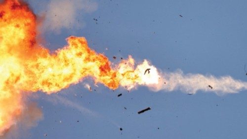 epaselect epa11563762 A Hezbollah unmanned aerial vehicle (UAV) crossing from Lebanon gets ... epaselect epa11563762 A Hezbollah unmanned aerial vehicle (UAV) crossing from Lebanon gets ...
