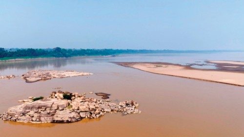 Aerial view of sandbars and rock blooms on the Madeira River near Porto Velho, Rondonia State, ... Aerial view of sandbars and rock blooms on the Madeira River near Porto Velho, Rondonia State, ...