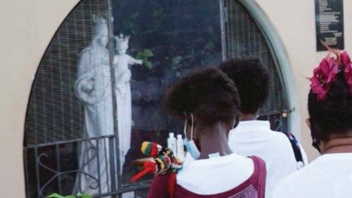 Una luce di speranza e di riconciliazione  QUO-197