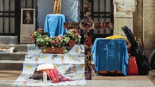 Una valigia che è un altare ODS-026 Una valigia che è un altare ODS-026