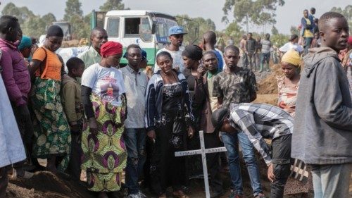 epa11580417 Relatives and friends mourn the death of internally displaced persons who died as a ... epa11580417 Relatives and friends mourn the death of internally displaced persons who died as a ...