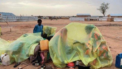 Centinaia di migliaia di sfollati per le inondazioni in Africa QUO-202 Centinaia di migliaia di sfollati per le inondazioni in Africa QUO-202