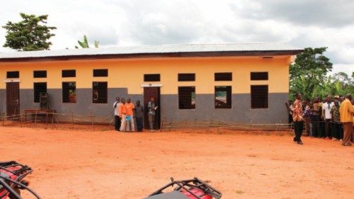 Rientro a scuola difficile nel Nord Kivu QUO-205 Rientro a scuola difficile nel Nord Kivu QUO-205