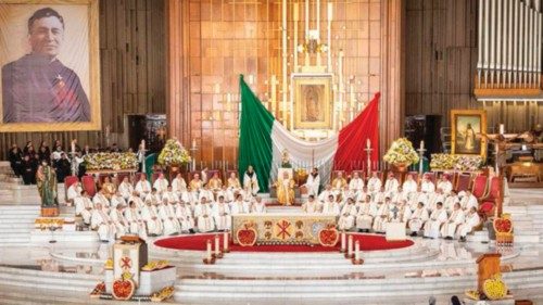 Infanzia e paternità spirituali del sacerdote Moisés Lira Serafín QUO-209 Infanzia e paternità spirituali del sacerdote Moisés Lira Serafín QUO-209