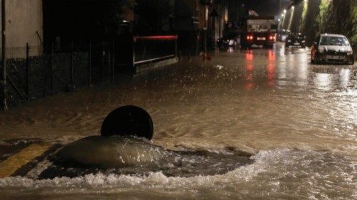 Inondazioni in Emilia-Romagna, Faenza sott'acqua.
Foto Fabrizio Zani / Pasquale Bove Inondazioni in Emilia-Romagna, Faenza sott'acqua.
Foto Fabrizio Zani / Pasquale Bove