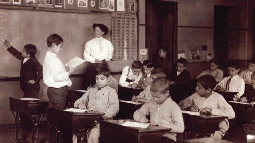 Settembre, ricomincia la scuola Quale? QUO-214 Settembre, ricomincia la scuola Quale? QUO-214