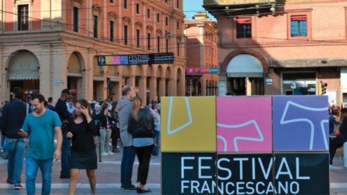  Quelle ferite che aprono alla fraternità  QUO-218
