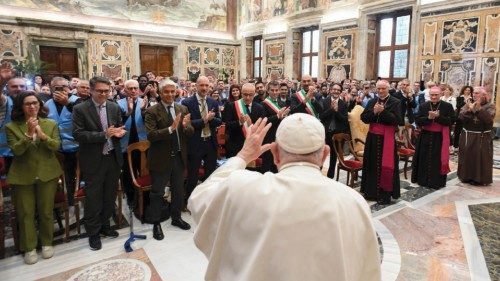 La cura delle persone per restituire il creato alla sua bellezza QUO-221 La cura delle persone per restituire il creato alla sua bellezza QUO-221