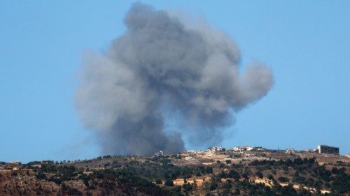 epa11639299 Smoke rises as a result of an Israeli airstrike on the village of Markaba, southern ... epa11639299 Smoke rises as a result of an Israeli airstrike on the village of Markaba, southern ...