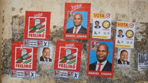 epa11636459 Flyers from Mozambican political groups and presidential candidates campaigning for the ... epa11636459 Flyers from Mozambican political groups and presidential candidates campaigning for the ...