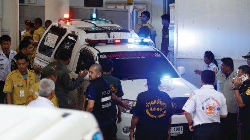 epa11637477 Rescue workers prepare the convoy for carrying the bodies of children killed in a bus ... epa11637477 Rescue workers prepare the convoy for carrying the bodies of children killed in a bus ...