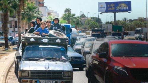 Angeli tra le bombe di Libano e Ucraina QUO-228 Angeli tra le bombe di Libano e Ucraina QUO-228