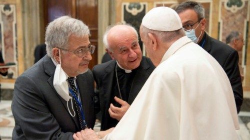 Pope Francis greets Dale Recinella, a lay Catholic minister in Florida who works with prisoners on ... Pope Francis greets Dale Recinella, a lay Catholic minister in Florida who works with prisoners on ...