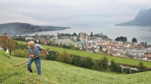 In Svizzera l’ecologia integrale rimette al centro l’uomo QUO-233 In Svizzera l’ecologia integrale rimette al centro l’uomo QUO-233