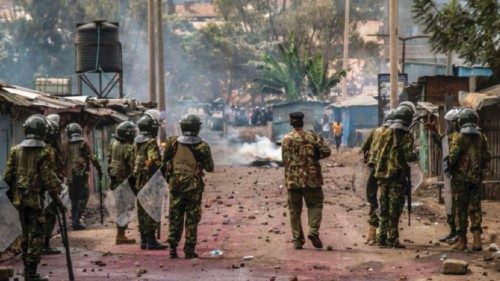 Violenti scontri tribali in Kenya QUO-233 Violenti scontri tribali in Kenya QUO-233