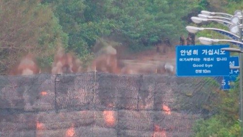 TOPSHOT - This screen grab taken from video released by the South Korean Defence Ministry and filmed ... TOPSHOT - This screen grab taken from video released by the South Korean Defence Ministry and filmed ...