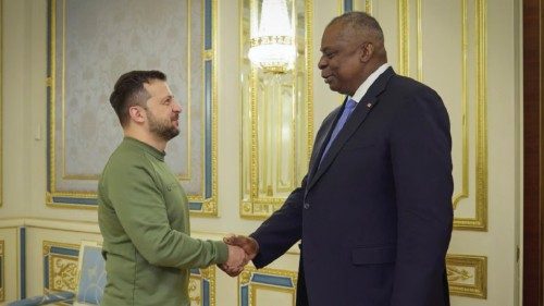  A Kyiv il segretario  alla Difesa statunitense   QUO-239