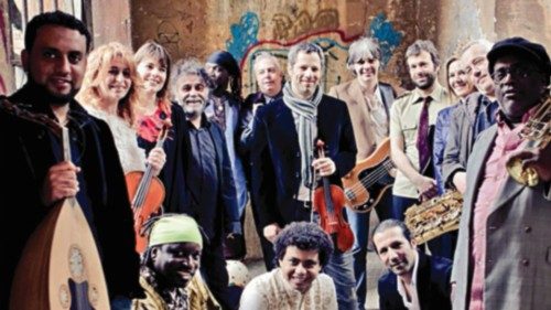 La musica è un linguaggio universale che unisce i popoli QUO-243 La musica è un linguaggio universale che unisce i popoli QUO-243