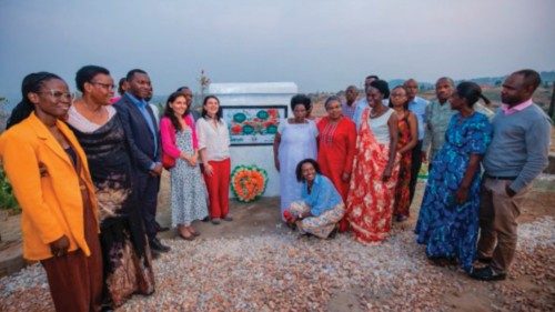 Perdonare per ricominciare Anche dopo un genocidio QUO-243 Perdonare per ricominciare Anche dopo un genocidio QUO-243