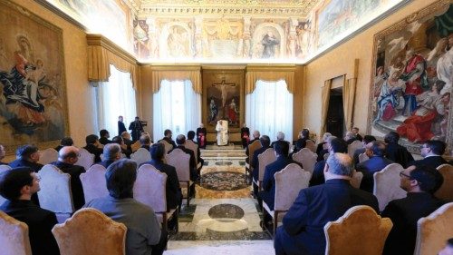 Camminare insieme “migranti tra i migranti” con speranza nella carità QUO-245 Camminare insieme “migranti tra i migranti” con speranza nella carità QUO-245