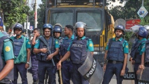 epa11692410 Bangladesh police on position during a demonstration by Bangladeshi job seekers outside ... epa11692410 Bangladesh police on position during a demonstration by Bangladeshi job seekers outside ...