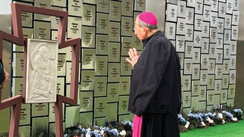 «Non lasciateci soli» QUO-251 «Non lasciateci soli» QUO-251