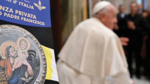 La grande dignità del servizio a popolazioni provate da calamità naturali o conflitti QUO-252 La grande dignità del servizio a popolazioni provate da calamità naturali o conflitti QUO-252