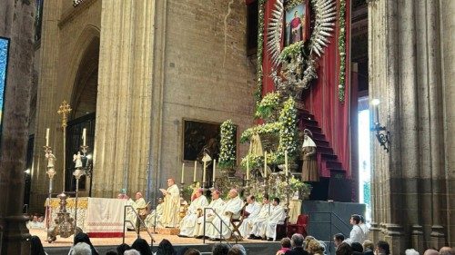 Amico dei vagabondi nel lato “sbagliato” di Siviglia QUO-254 Amico dei vagabondi nel lato “sbagliato” di Siviglia QUO-254