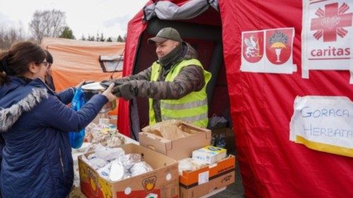 Tutte le parrocchie in Polonia sono coinvolte nell’aiuto al Paese vicino QUO-261 Tutte le parrocchie in Polonia sono coinvolte nell’aiuto al Paese vicino QUO-261