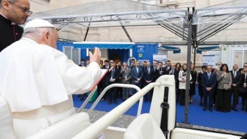 Benedette dal Papa due unità pediatriche mobili QUO-263 Benedette dal Papa due unità pediatriche mobili QUO-263