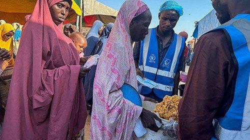 Zainab Abubakar lines up to receive cooked food at Gubio IDP camp in Maiduguri, Nigeria October 28, ... Zainab Abubakar lines up to receive cooked food at Gubio IDP camp in Maiduguri, Nigeria October 28, ...