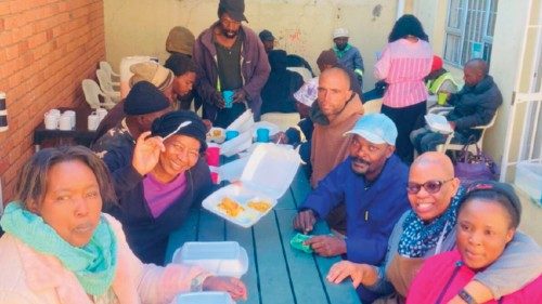 «Scialuppe di salvataggio» sulle strade del Sudafrica QUO-265 «Scialuppe di salvataggio» sulle strade del Sudafrica QUO-265