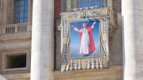 -S.S. Francesco- Piazza San Pietro : Santa Messa per la chiusura dell'Assemblea Straordinaria del ... -S.S. Francesco- Piazza San Pietro : Santa Messa per la chiusura dell'Assemblea Straordinaria del ...