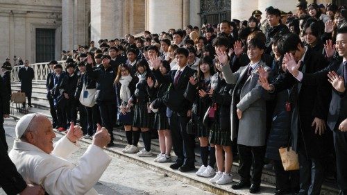 I gruppi presenti in piazza San Pietro QUO-275 I gruppi presenti in piazza San Pietro QUO-275