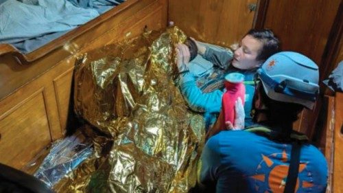 Una bambina l’unica superstite di un naufragio di migranti QUO-281 Una bambina l’unica superstite di un naufragio di migranti QUO-281