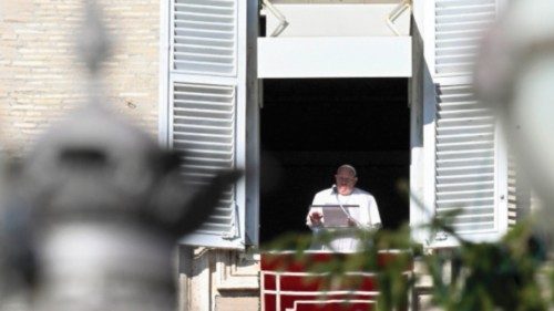 «Basta colonizzare i popoli con le armi!» QUO-292 «Basta colonizzare i popoli con le armi!» QUO-292