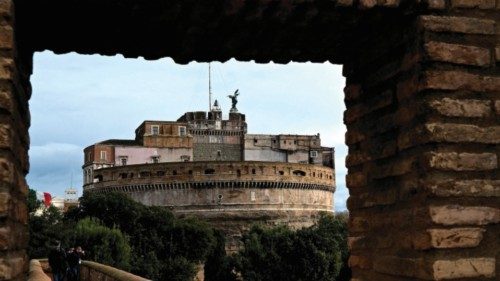 TOPSHOT - People walk on the 'Passetto di Borgo', a promenade between the Vatican and Castel ... TOPSHOT - People walk on the 'Passetto di Borgo', a promenade between the Vatican and Castel ...