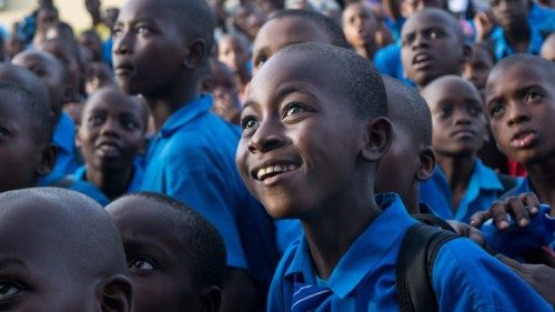 Progressi per i diritti dei bambini malgrado guerre e cambiamento climatico QUO-007 Progressi per i diritti dei bambini malgrado guerre e cambiamento climatico QUO-007