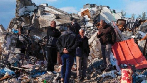 Palestinians inspect the rubble of a house where two Palestinians were killed during an Israeli raid ... Palestinians inspect the rubble of a house where two Palestinians were killed during an Israeli raid ...