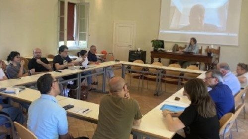Un corso di dialogo interreligioso e relazioni internazionali QUO-022 Un corso di dialogo interreligioso e relazioni internazionali QUO-022