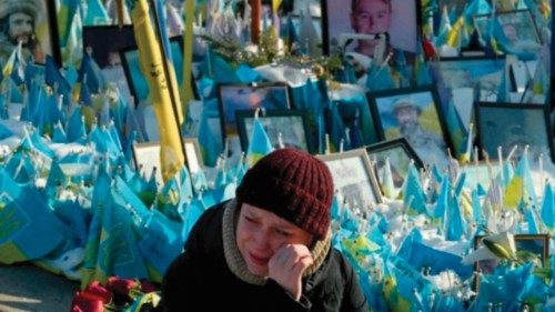 Da tre anni sofferenze immense per l’Ucraina: «Basta guerra» QUO-046 Da tre anni sofferenze immense per l’Ucraina: «Basta guerra» QUO-046