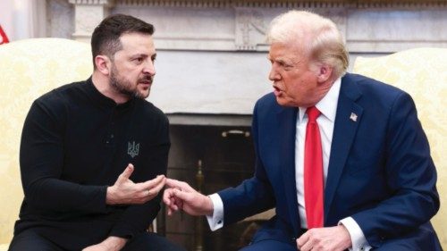 epa11930789 Ukrainian President Volodymyr Zelensky (L) talks with US President Donald Trump (R) in ... epa11930789 Ukrainian President Volodymyr Zelensky (L) talks with US President Donald Trump (R) in ...