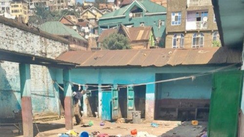 Dilaga l’insicurezza nella Bukavu occupata dai ribelli dell’M23 QUO-062 Dilaga l’insicurezza nella Bukavu occupata dai ribelli dell’M23 QUO-062