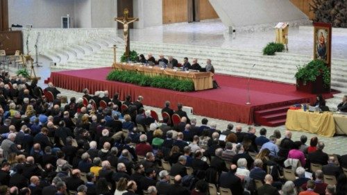 La Chiesa non è fatta di maggioranze o minoranze ma del santo popolo fedele di Dio QUO-074 La Chiesa non è fatta di maggioranze o minoranze ma del santo popolo fedele di Dio QUO-074