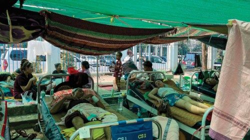 Patients lie on beds in the compound of Mandalay General Hospital in Mandalay on March 31, 2025, ... Patients lie on beds in the compound of Mandalay General Hospital in Mandalay on March 31, 2025, ...