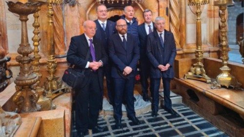 Una delegazione dei Cavalieri del Santo Sepolcro in visita a Gerusalemme QUO-078 Una delegazione dei Cavalieri del Santo Sepolcro in visita a Gerusalemme QUO-078