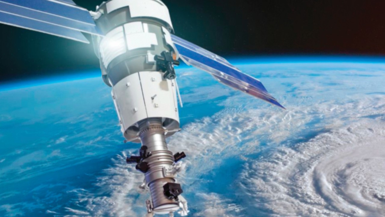  Satelliti, la diplomazia dello spazio  QUO-085